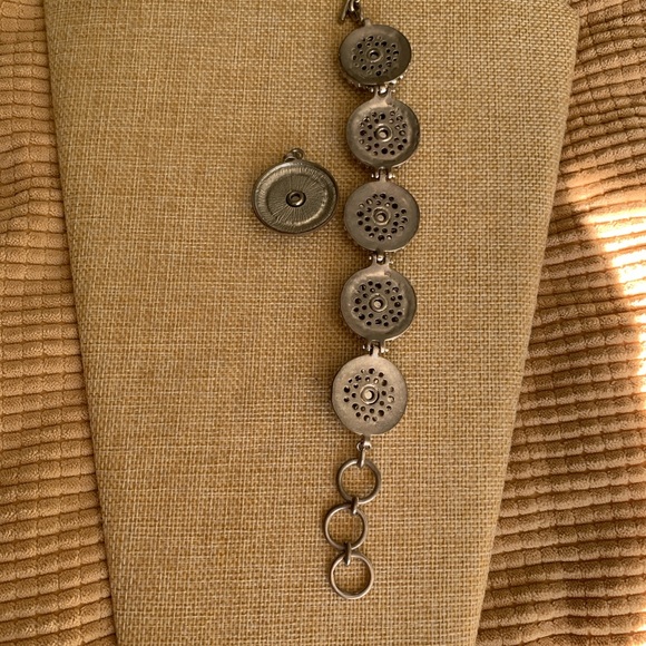 Ginger Snap style bracelet and pendant. Interchangeable pieces. - Picture 6 of 7